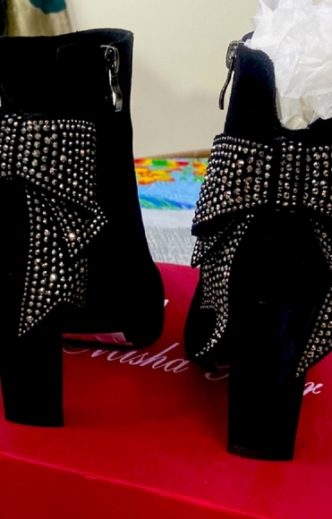 Shoes - Embellished shoes